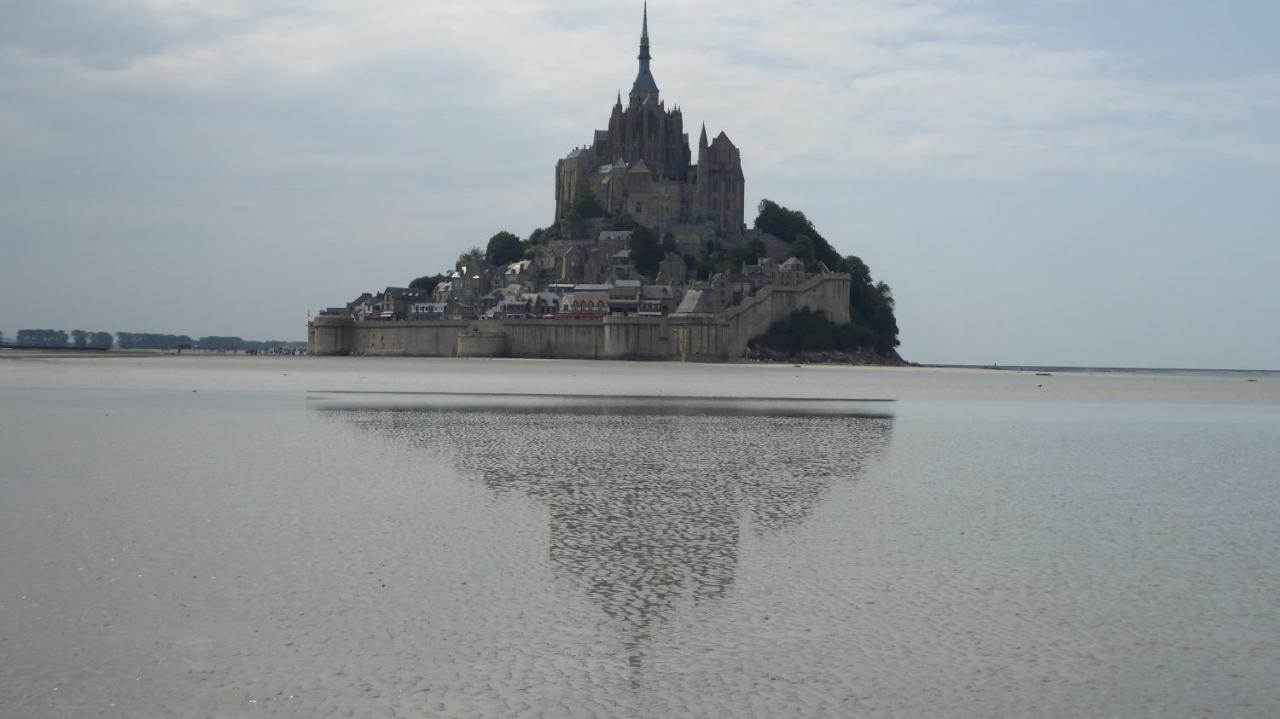 Maison D'Hotes De Charme La Rose De Ducey Pres Du Mont Saint Michel Bagian luar foto